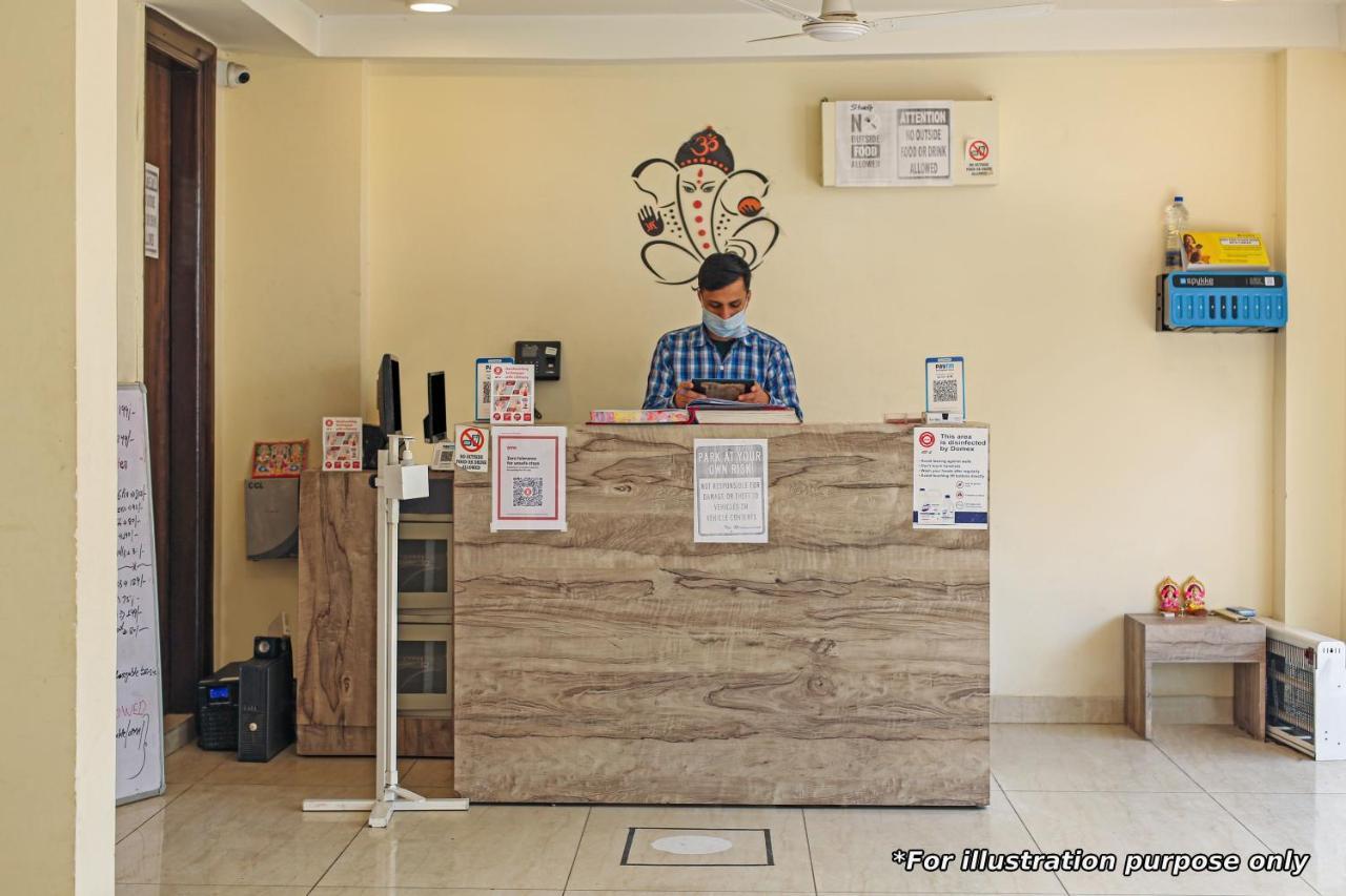 Oyo Flagship 81055 Hotel Barsana Phaphamau Bagian luar foto